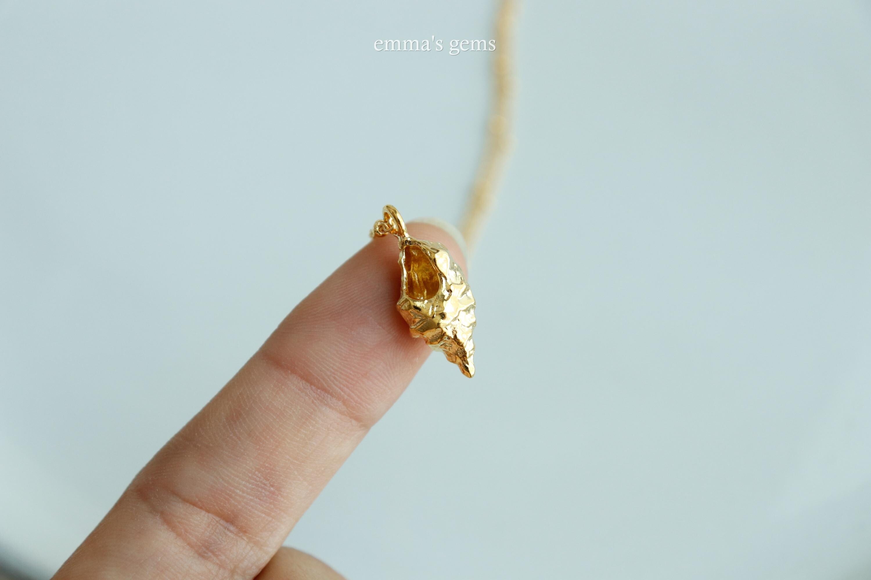 Realistic Spiral Conch Shell necklace, Satellite Chain