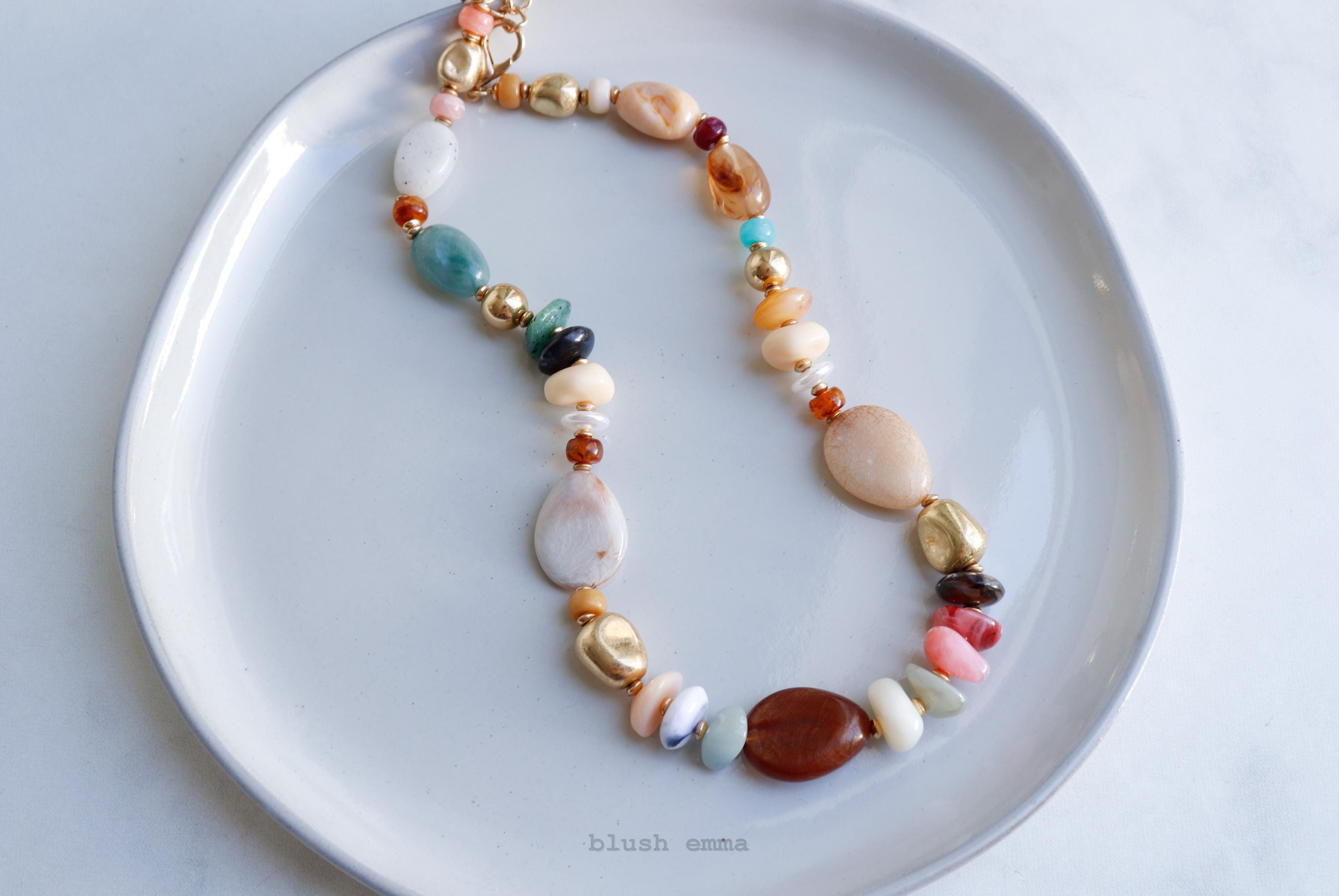 Blushemma Chunky, Mixed Color with Cream Point Beaded Necklace